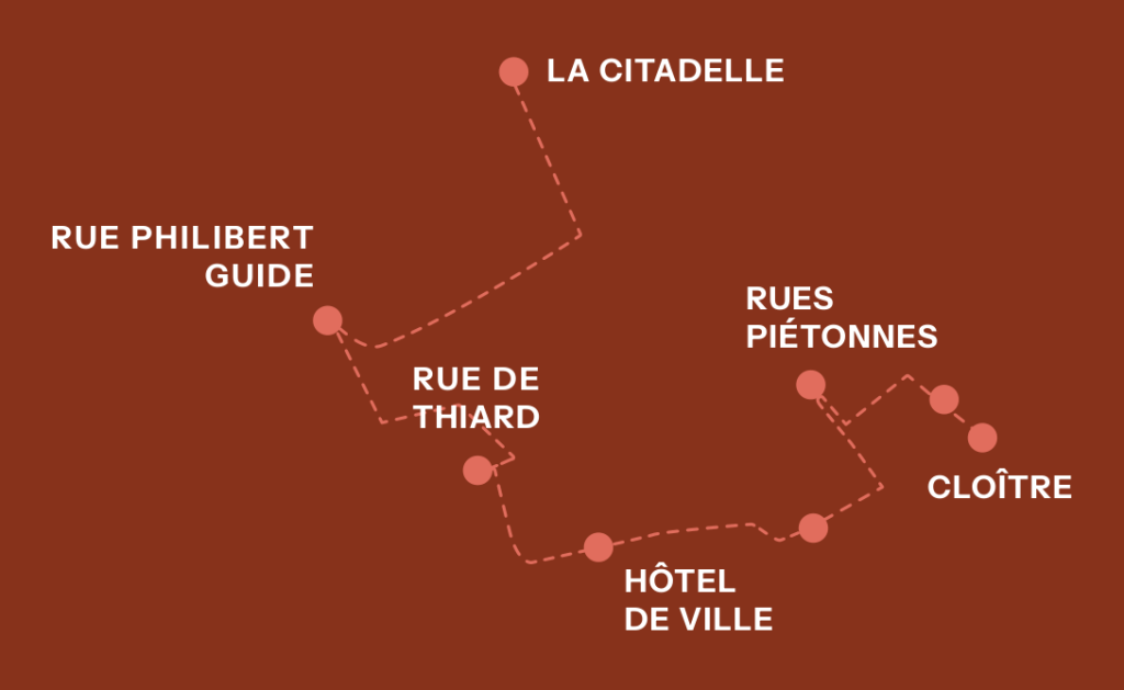Tracé du deuxième itinéraire dans Chalon : la Citadelle, la rue Philibert Guide, la rue de Thiard, l’Hôtel de Ville, les rues piétonnes, le Cloître.